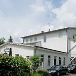 Froehlich فندق بابي