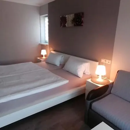 Froehlich Hotel 2*
