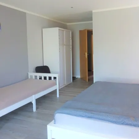 Froehlich فندق بابي